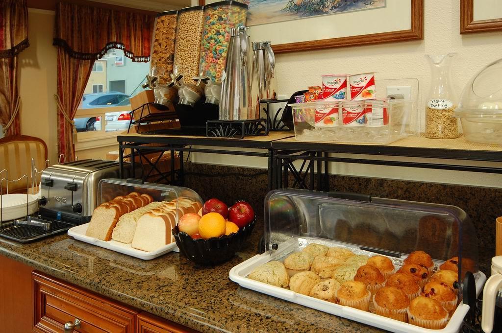 Best Western Tradewinds Morro Bay Buitenkant foto