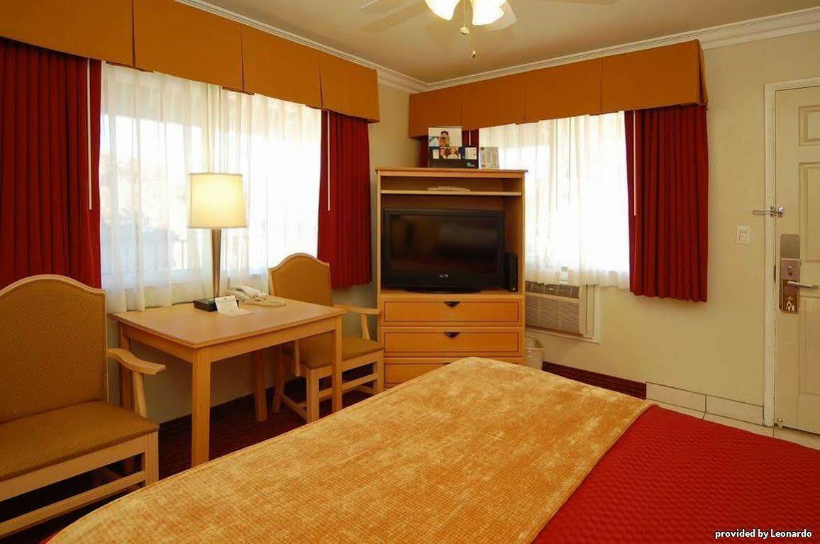 Best Western Tradewinds Morro Bay Buitenkant foto